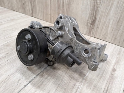 OEM BMW F22 F23 F30 G01 G02 230 330 X3 Engine B46 B48 Coolant Pump With Support