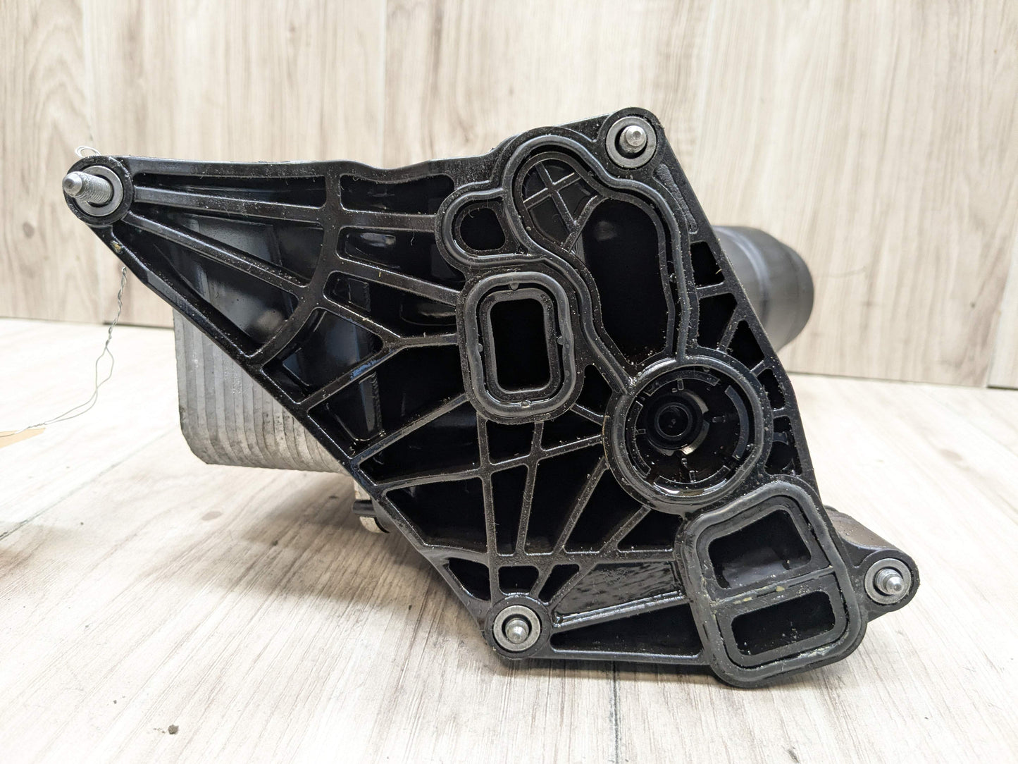 OEM BMW F22 F23 F33 G01 G20 G22 G26 G30 Engine Filter Oil Housing Cooler