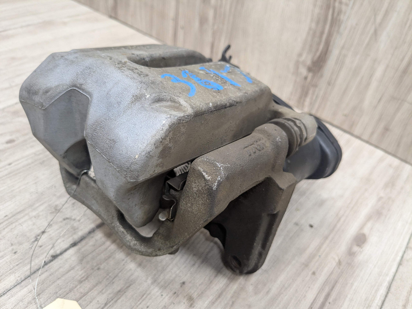 18-24 OEM BMW G01 G02 X3 X4 30i 30iX REAR Right Passenger Side Brake Caliper