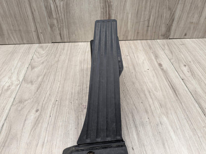 08-25 OEM BMW  E88 F22 F30 F32 Accelerator Gas Pedal and Sensor