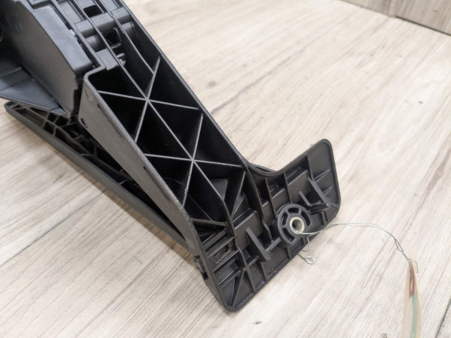 08-25 OEM BMW  E88 F22 F30 F32 Accelerator Gas Pedal and Sensor