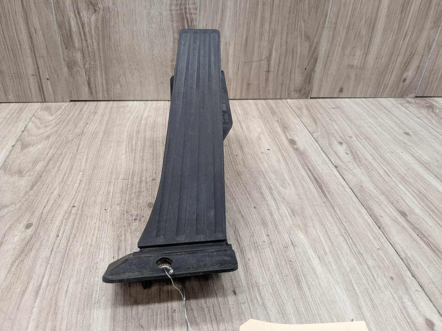 08-25 OEM BMW  E88 F22 F30 F32 Accelerator Gas Pedal and Sensor