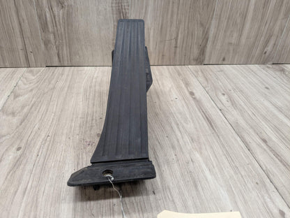 08-25 OEM BMW  E88 F22 F30 F32 Accelerator Gas Pedal and Sensor