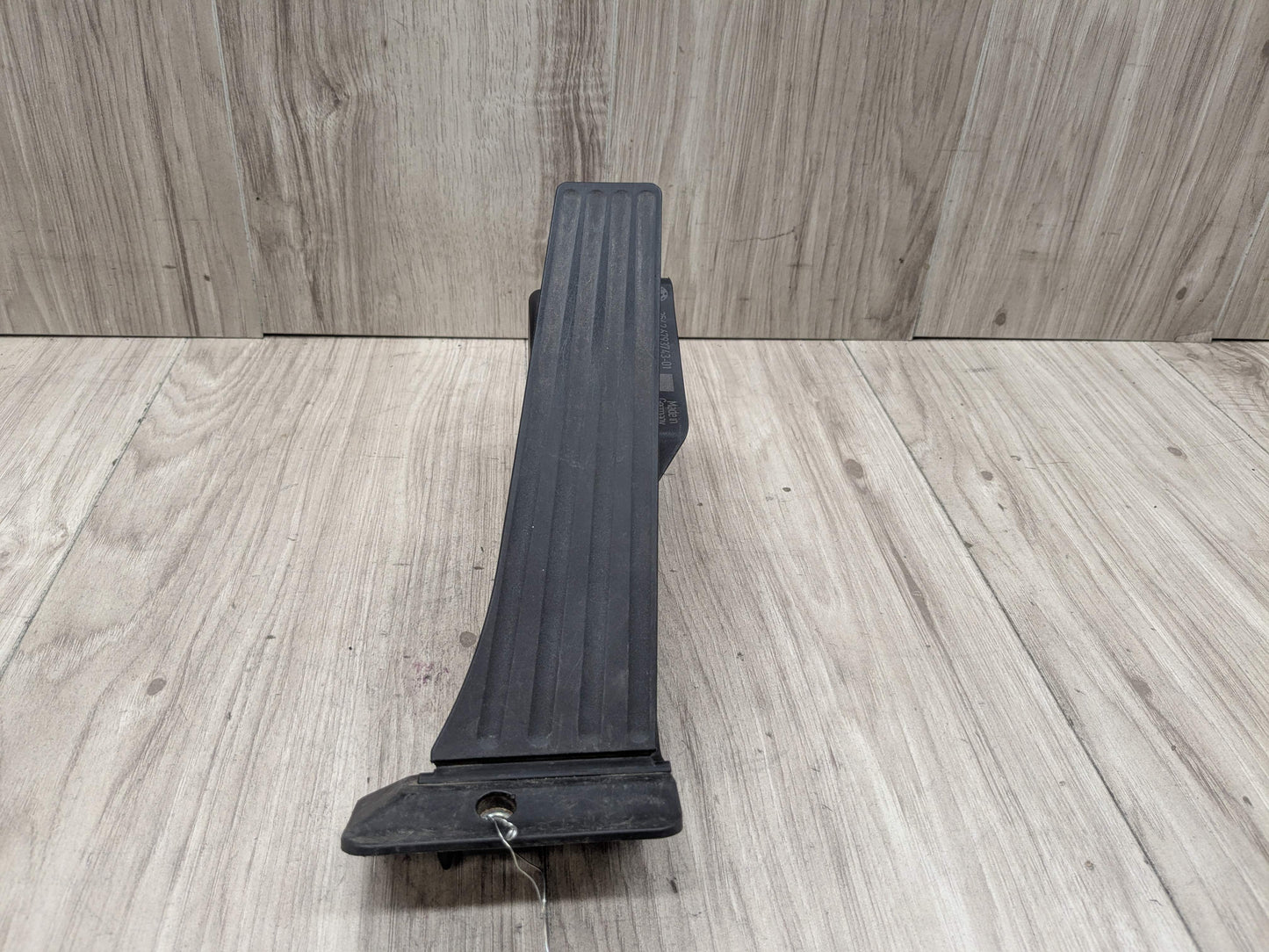 08-25 OEM BMW  E88 F22 F30 F32 Accelerator Gas Pedal and Sensor