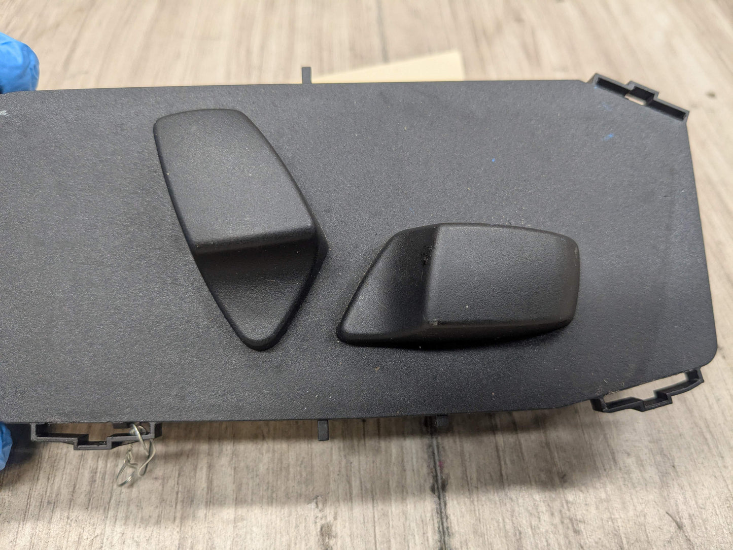 OEM BMW E82 E88 E89 E92 328 335 Front Right Passenger Seat Control Adjust Switch