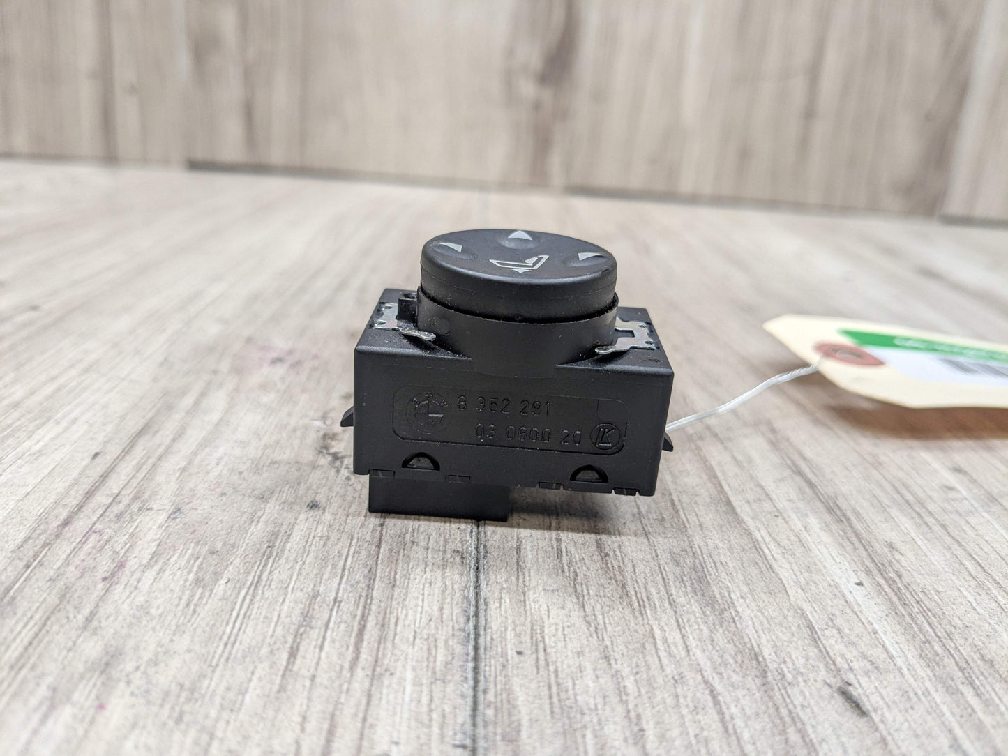 07-13 OEM BMW E88 E90 E92 E93 335 Front Left Driver Seat Lumbar Support Switch