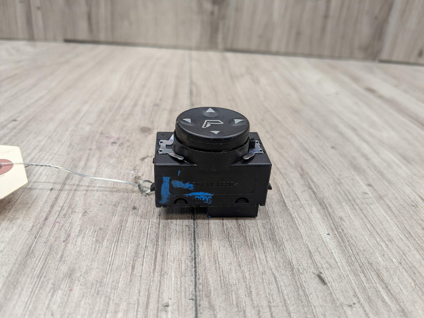 07-13 OEM BMW E88 E90 E92 E93 335 Front Left Driver Seat Lumbar Support Switch