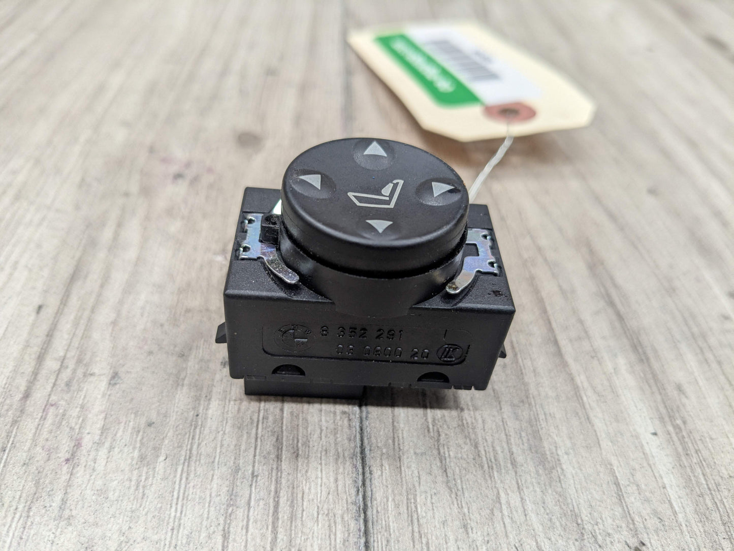 07-13 OEM BMW E88 E90 E92 E93 335 Front Left Driver Seat Lumbar Support Switch