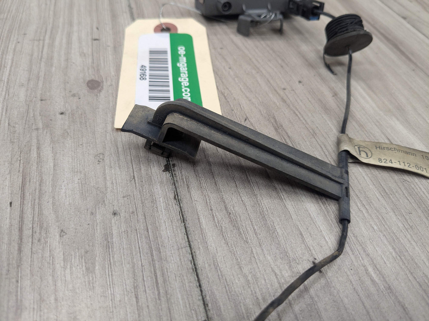 03-08 OEM BMW E85 Z4 Rear Bumper Radio Antenna Amplifier Booster Module
