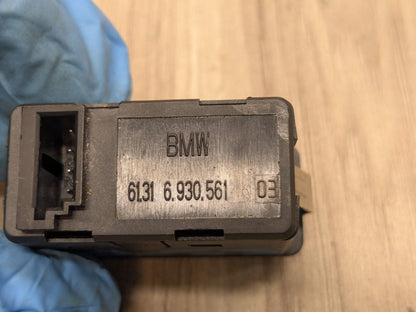 OEM BMW E85 E88 E90 E92 E93 F10 F12 F06 F01 F02 Audio Input Socket Auxilliary
