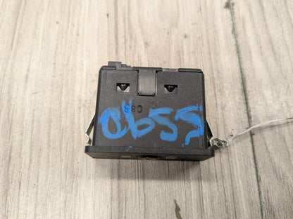 OEM BMW E85 E88 E90 E92 E93 F10 F12 F06 F01 F02 Audio Input Socket Auxilliary
