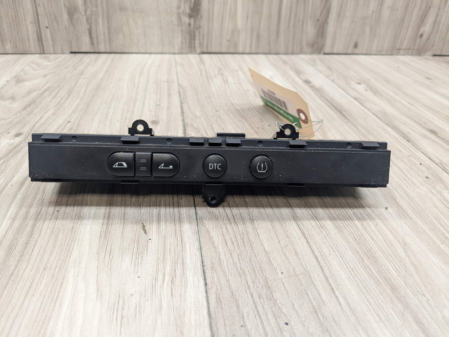 03-05 OEM BMW E85 Z4 Front Center Dash Convertible Console Switch Button