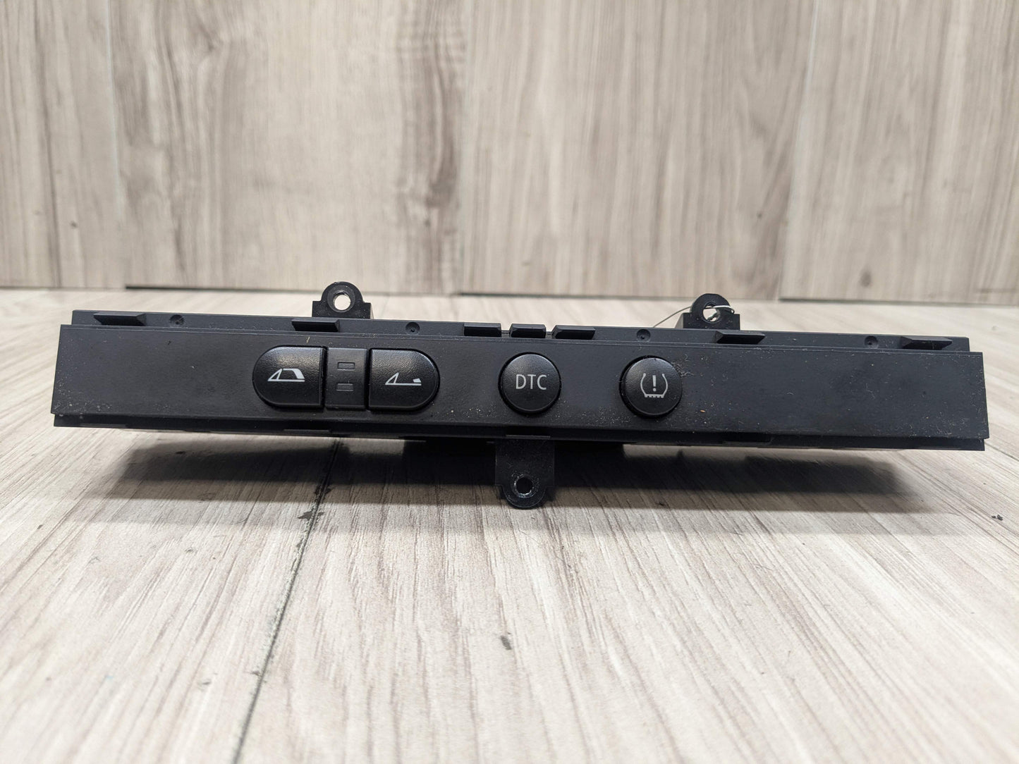 03-05 OEM BMW E85 Z4 Front Center Dash Convertible Console Switch Button