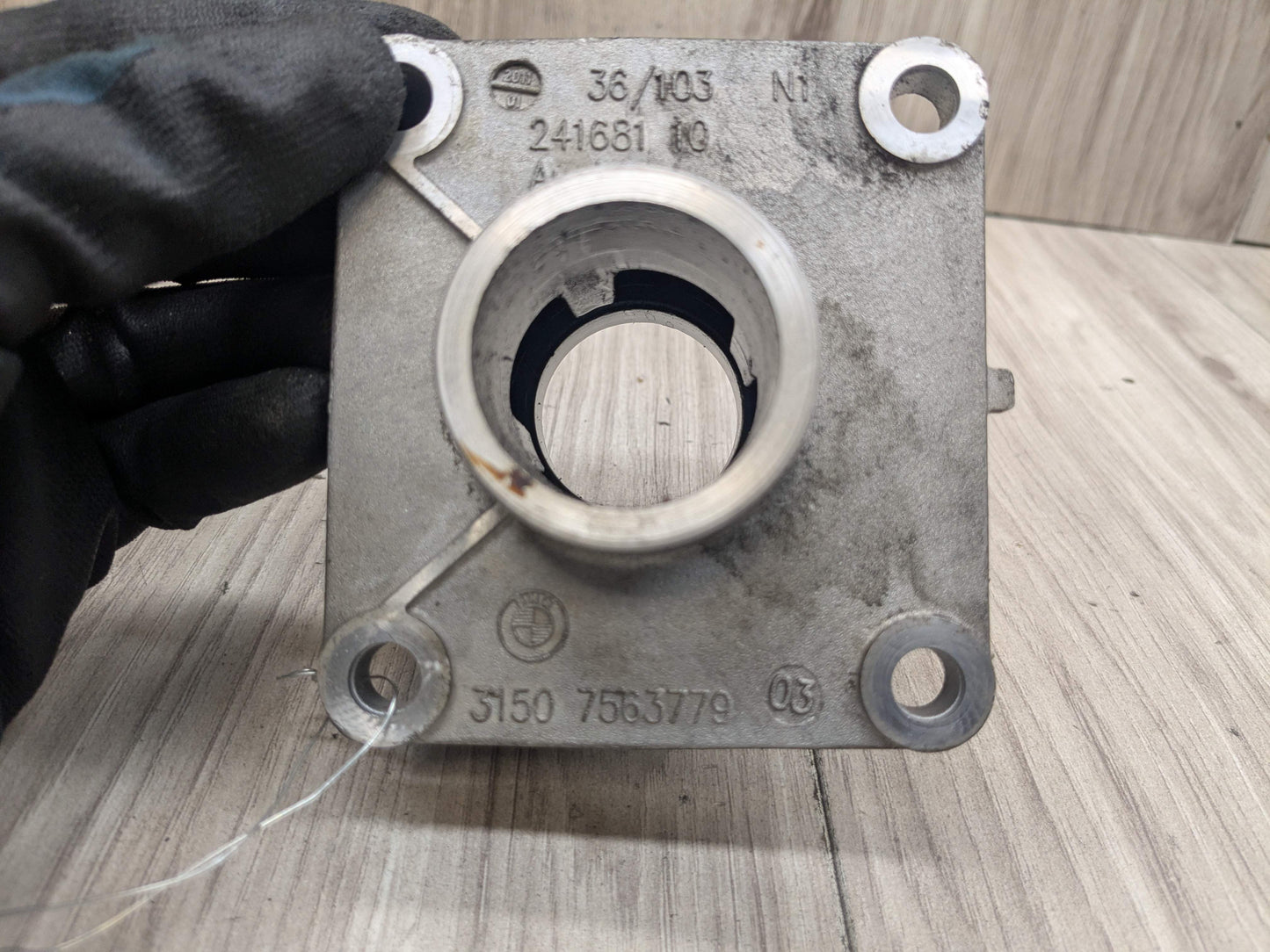 07-13 OEM BMW E70 X5 M Front Right Passenger Engine Axle Support Bracket