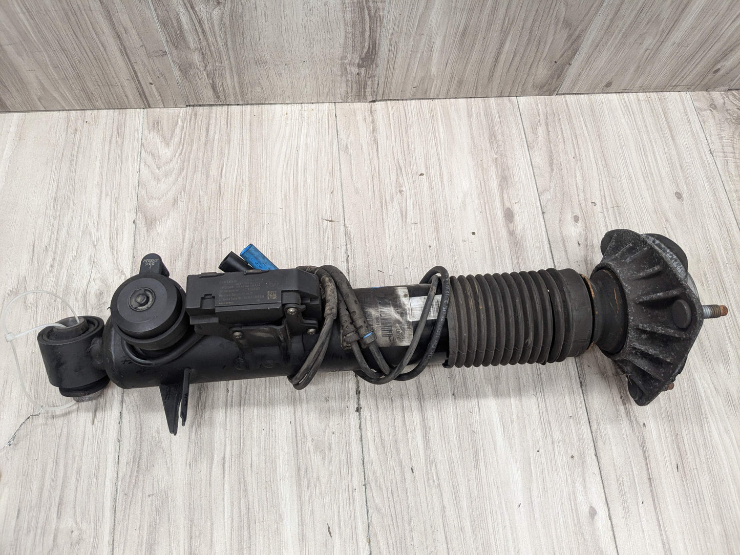 10-13 OEM BMW E70 E71 X5M X6M Rear Left Driver Side Shock Strut Adaptive VDC