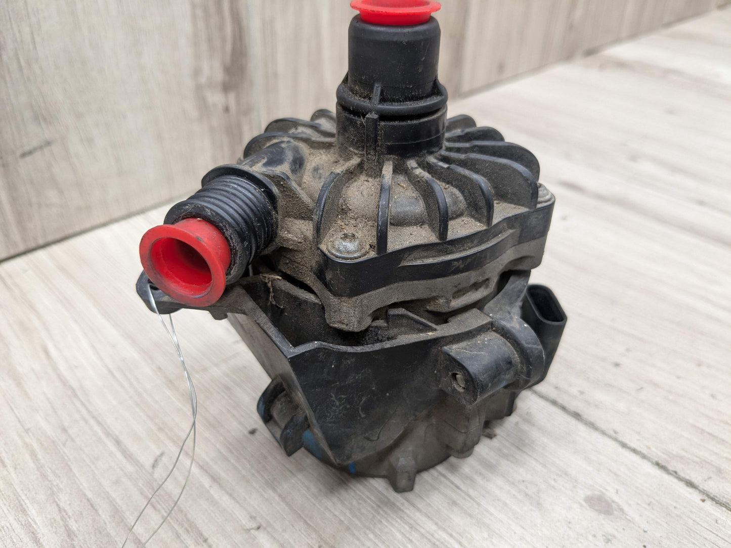 OEM BMW E70 F02 F06 F10 F15 F16 X5 Engine N63 S63 Auxiliary Coolant Water Pump