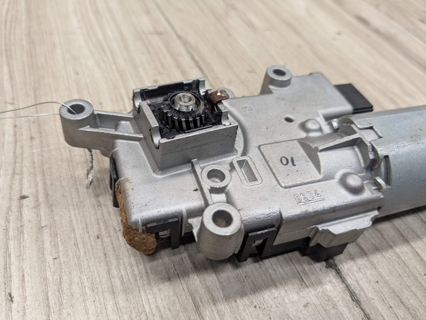 OEM BMW E53 E70 E83 X3 X5 Upper Sunroof Moon Roof Motor Unit