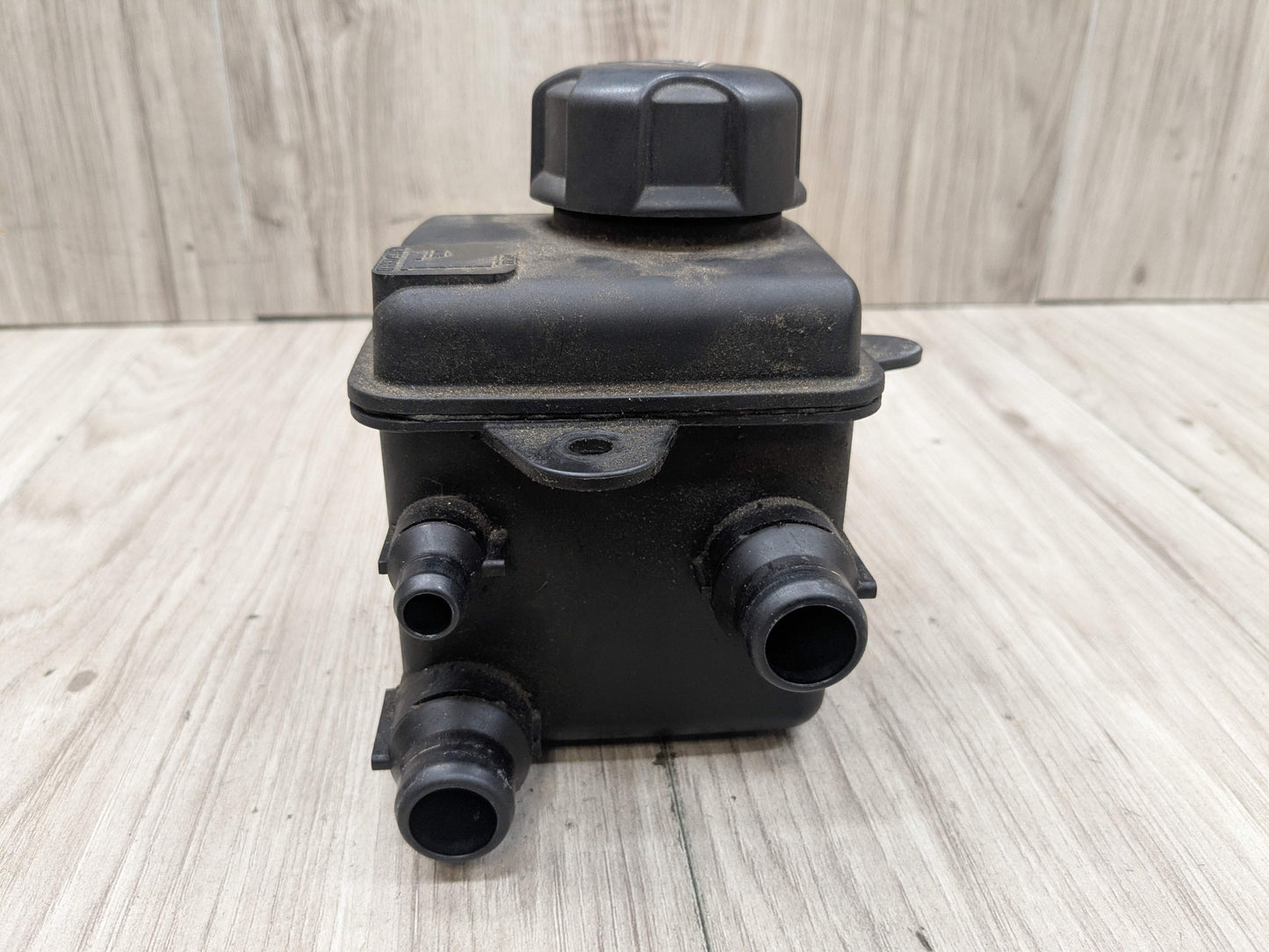 OEM BMW E70 E71 X5M X6M Intercooler Coolant Reservoir Expansion Tank bottle