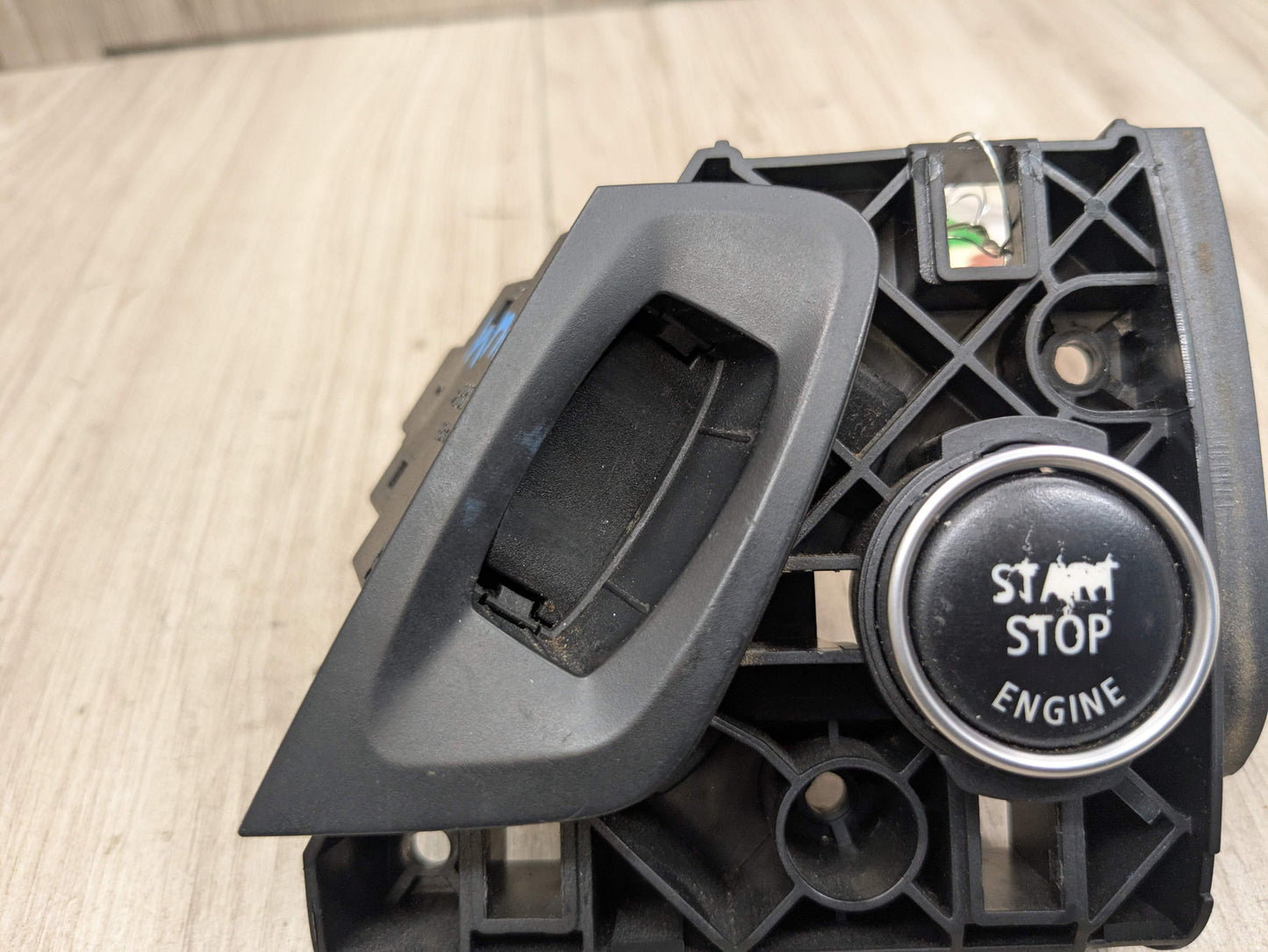 08-13 OEM BMW E70 E71 X5 X6 M Engine Start Stop Button Push Dash Switch Black