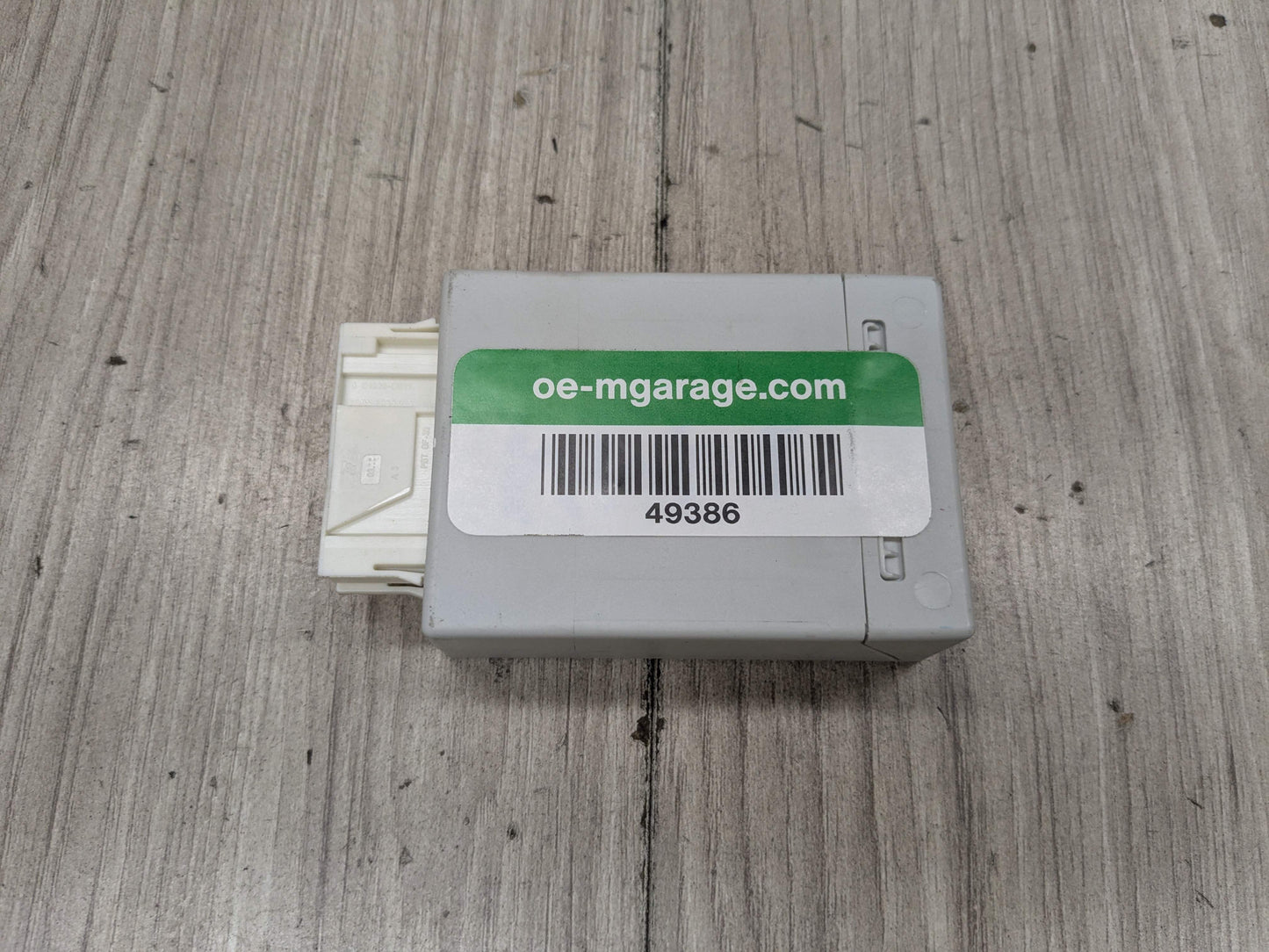 OEM BMW E70 E71 X5 X6 X5M X6M Rear Air Suspension Control Module Computer Unit
