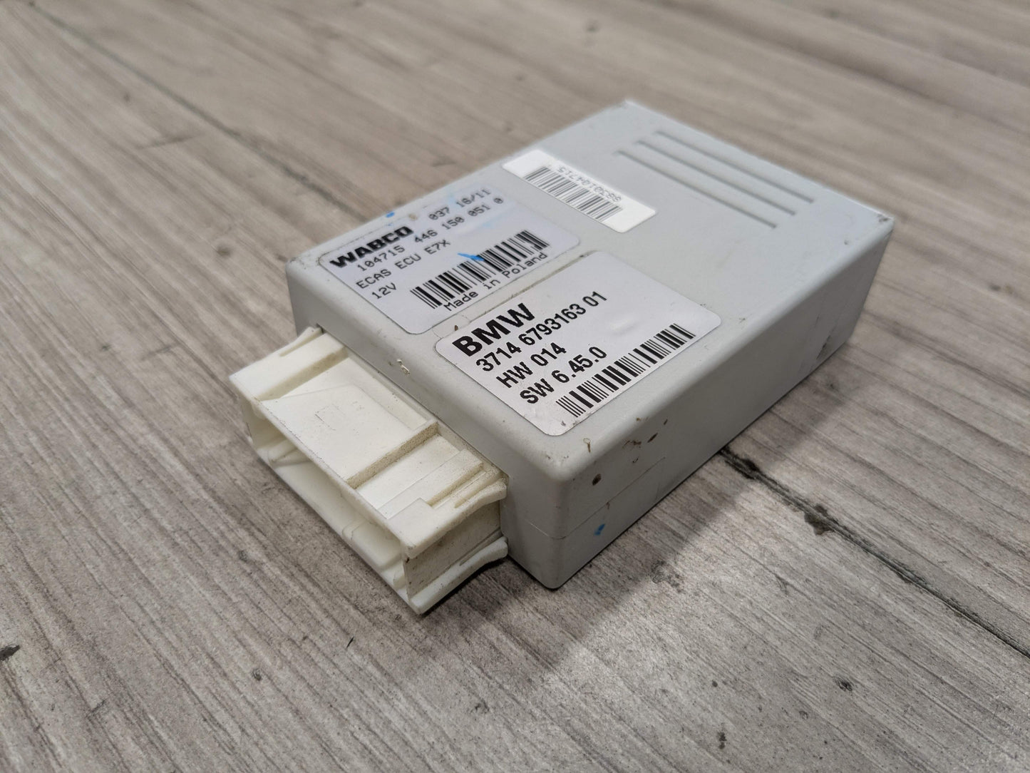OEM BMW E70 E71 X5 X6 X5M X6M Rear Air Suspension Control Module Computer Unit