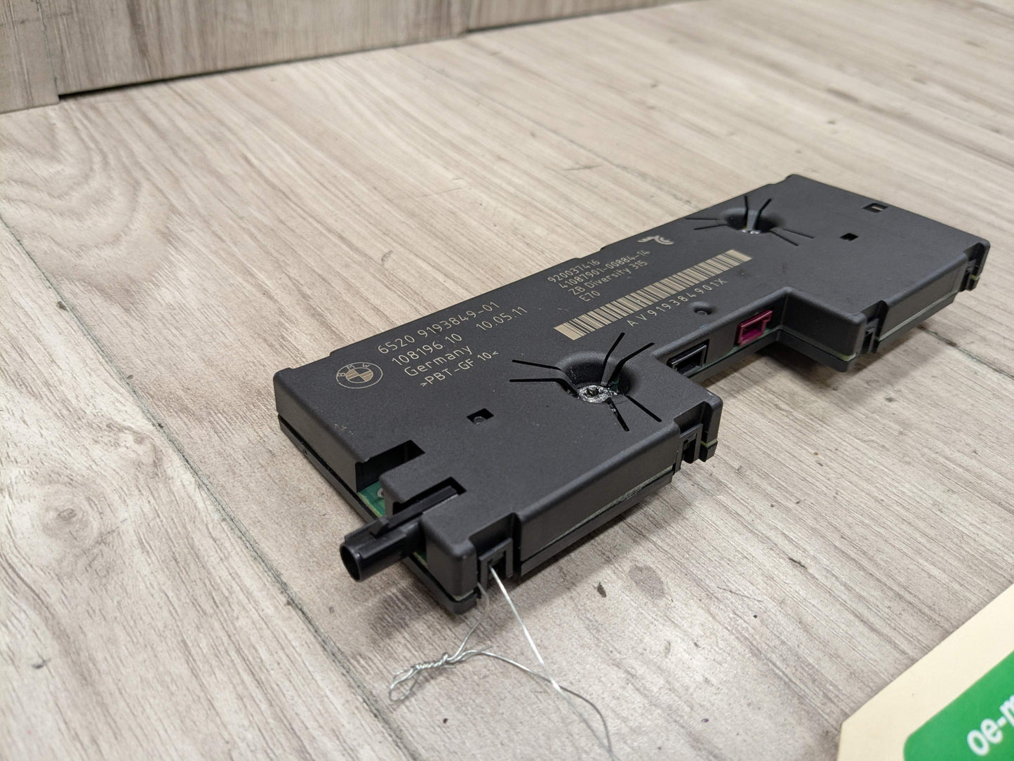 06-13 OEM BMW E70 X5 X5M Antenna Amplifier Diversity Receiver Module 315 MHZ