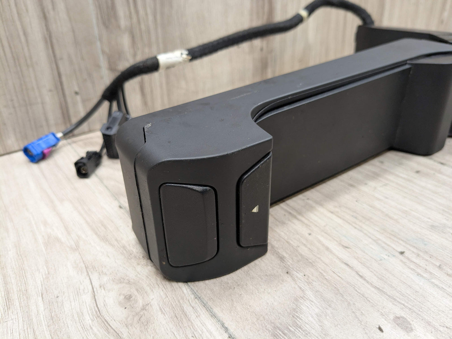 07-14 OEM BMW E70 E71 X5 X6 Front Center Console Phone Holder Tray