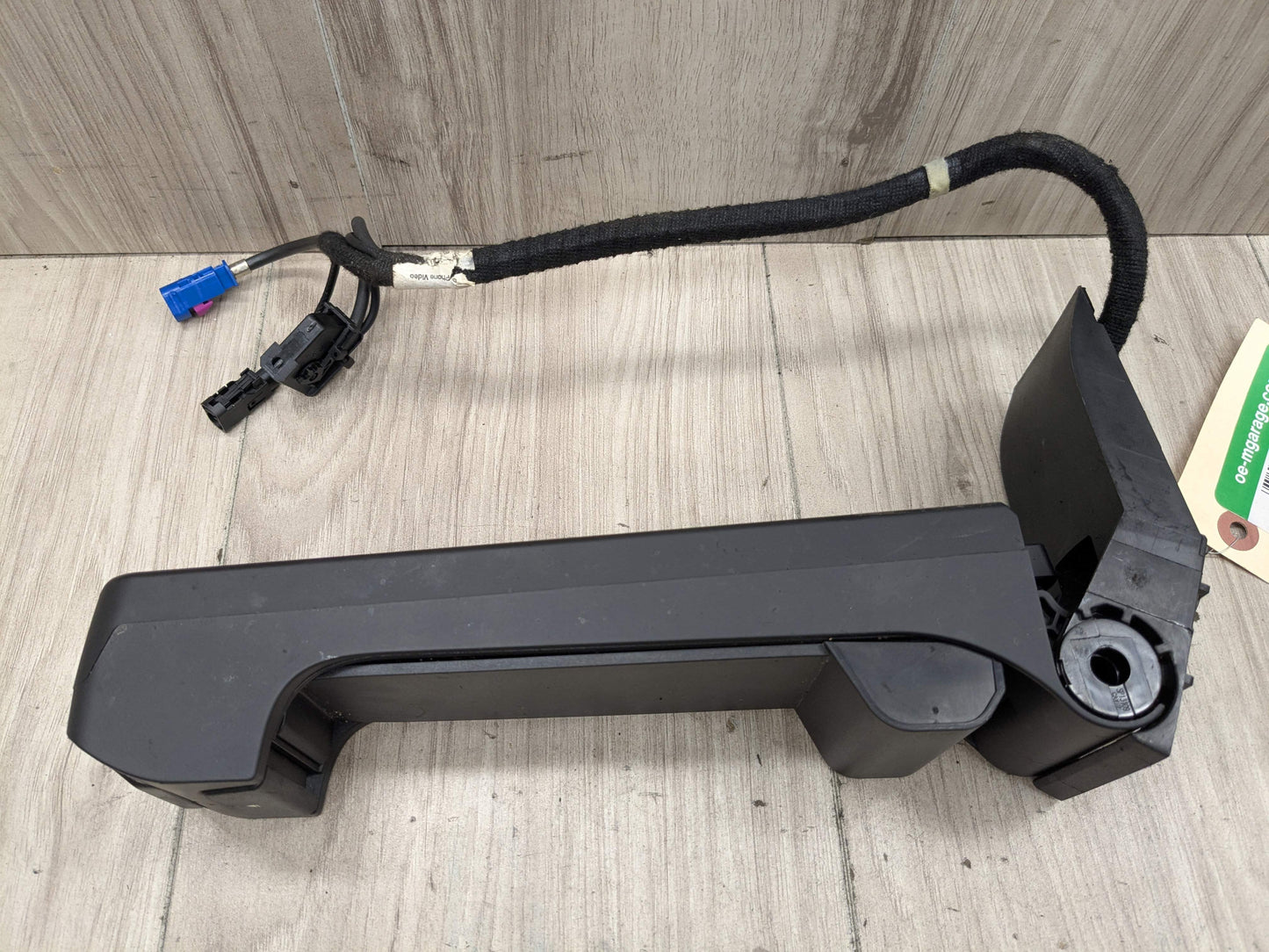 07-14 OEM BMW E70 E71 X5 X6 Front Center Console Phone Holder Tray