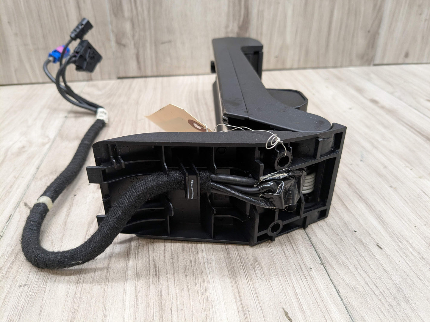 07-14 OEM BMW E70 E71 X5 X6 Front Center Console Phone Holder Tray