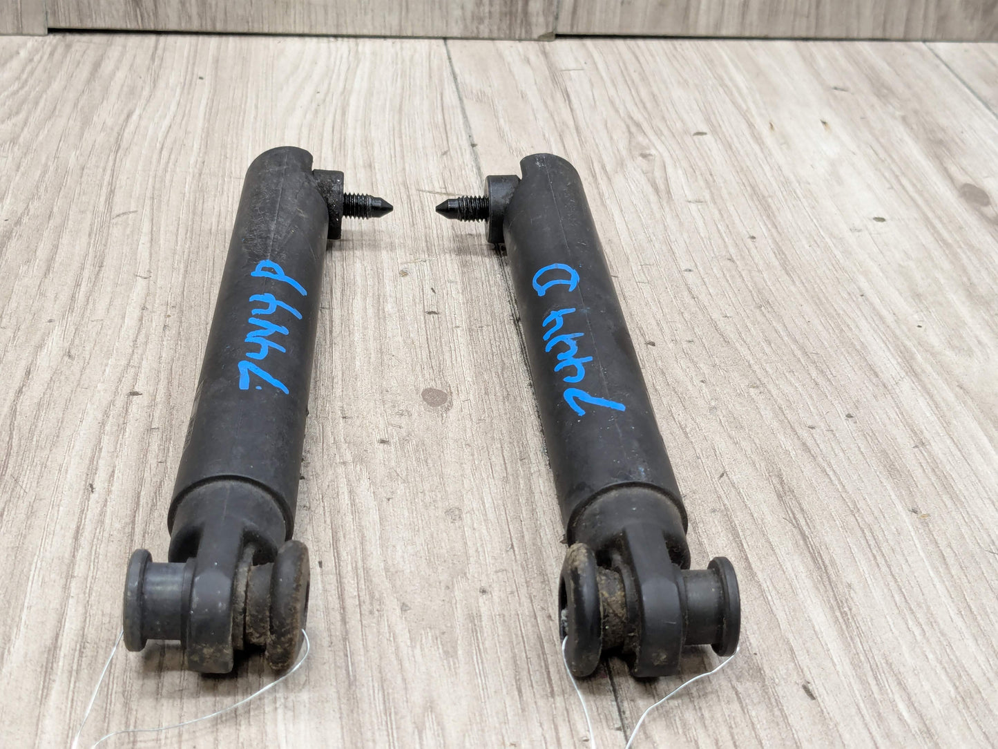 OEM BMW E70 X5 X5M Rear Lower Left Right Trunk Tailgate Shock Hatch Strut PAIR