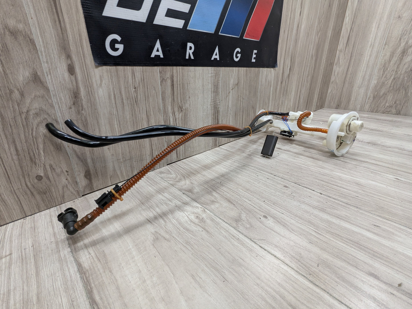 OEM BMW E70 E71 F15 F16 F85 F86 X5 X6 Left Gas Tank Fuel Pump Sending Unit