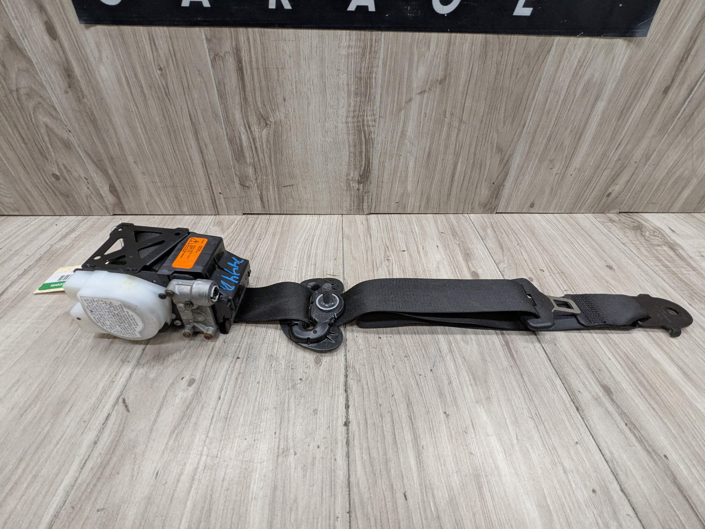 07-14 OEM BMW E70 E71 X5 X6 X5M X6M Front Left Driver Seatbelt Retractor Black