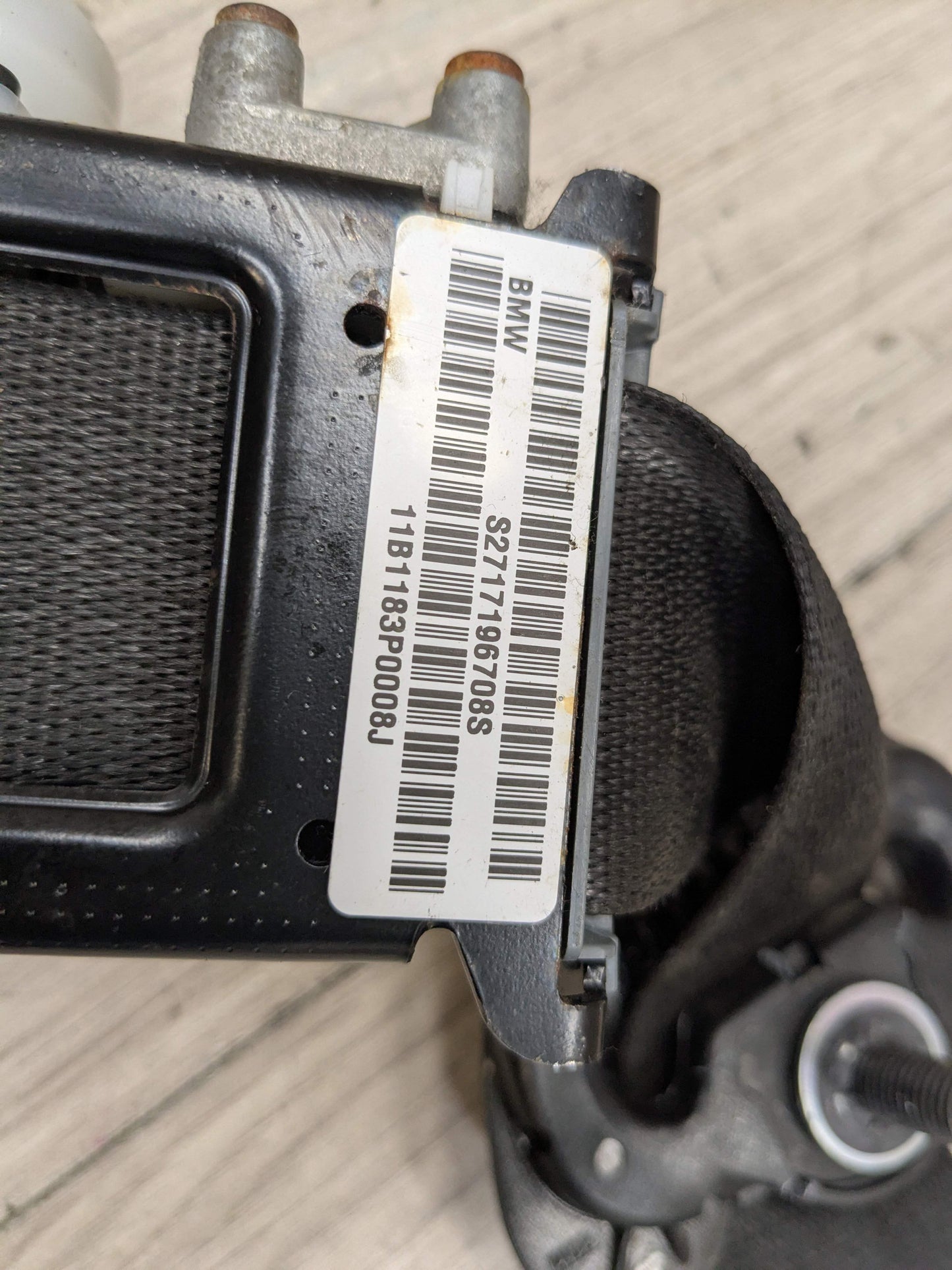 07-14 OEM BMW E70 E71 X5 X6 X5M X6M Front Left Driver Seatbelt Retractor Black