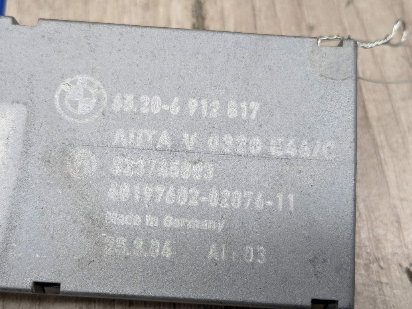 03-08 OEM BMW E85 E86 Z4 Radio Diversity Antenna Amplifier Module Unit