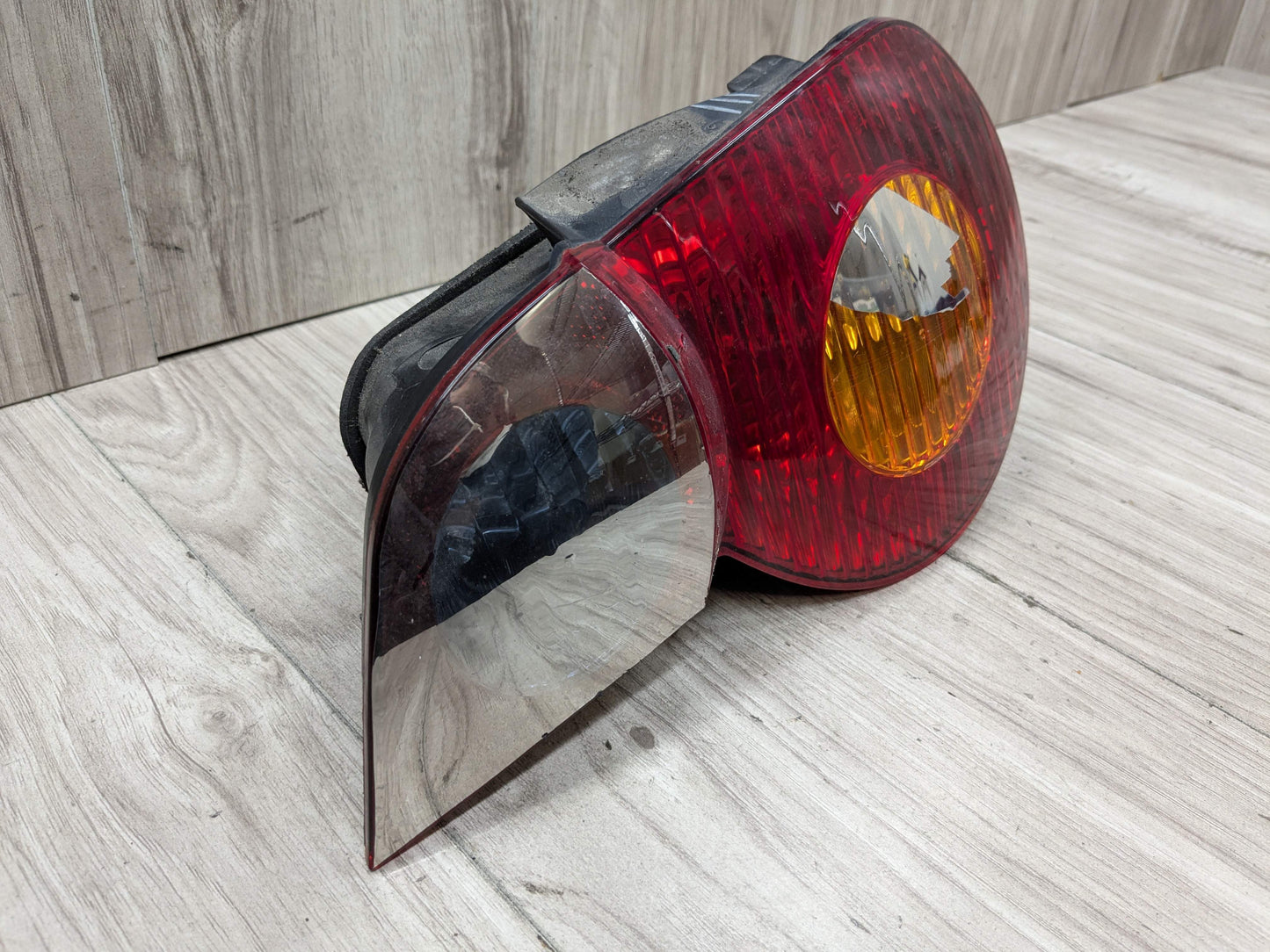 03-05 OEM BMW E85 Z4 Rear Right Passenger Side Tail Light Lamp