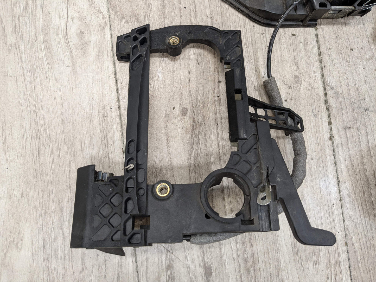 OEM BMW E85 E86 Z4 Right Passenger Door Lock Actuator with Handle Assembly