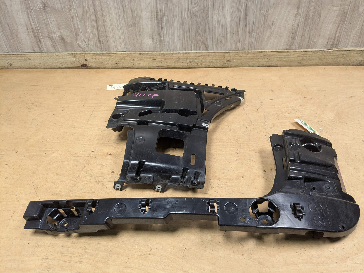 18-21 BMW G01 F97 X3 Rear Bumper Right Passenger Side Brackets Mounts Supports