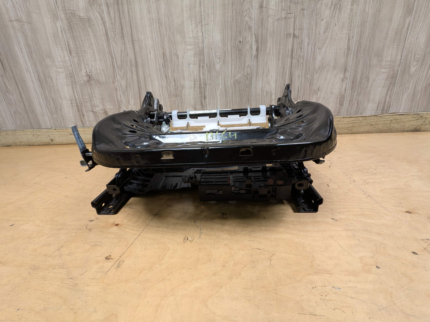 OEM BMW F97 G01 G02 G20 G26 X3 Front Right Passenger Lower Seat Frame w/ Motors