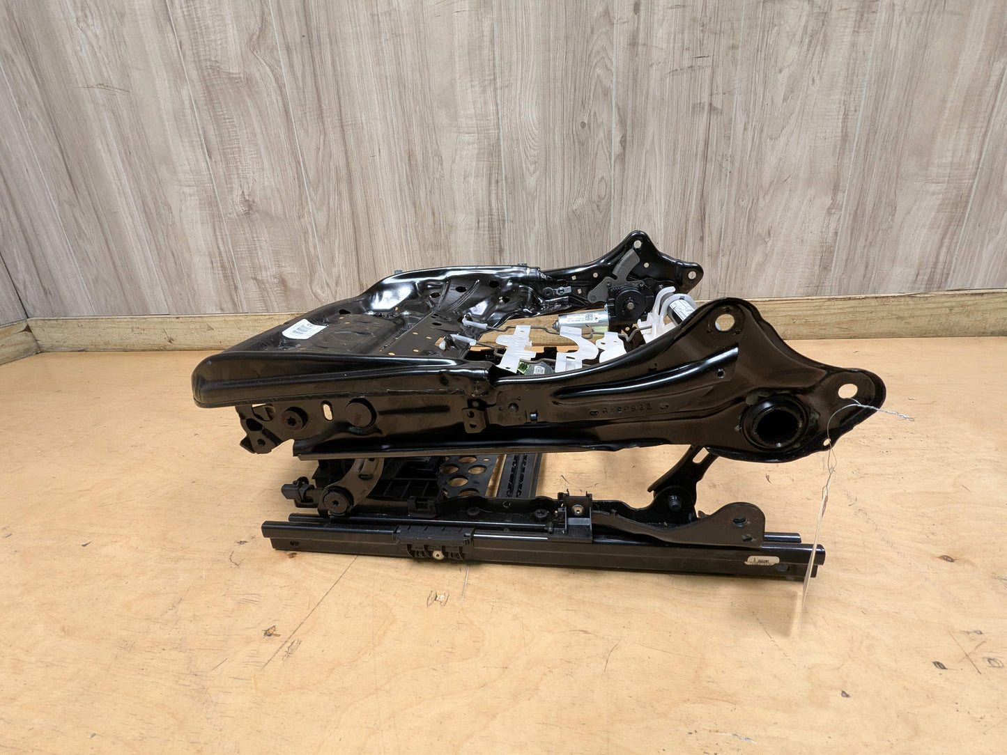 OEM BMW F97 G01 G02 G20 G26 X3 Front Right Passenger Lower Seat Frame w/ Motors