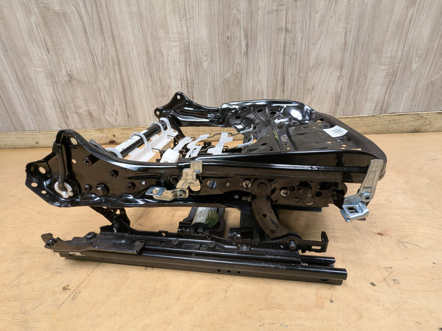 OEM BMW F97 G01 G02 G20 G26 X3 Front Right Passenger Lower Seat Frame w/ Motors