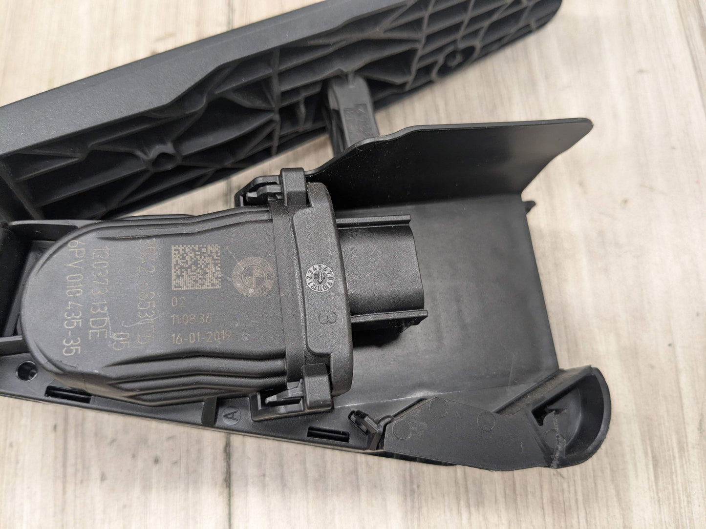 OEM BMW F15 F22 F25 F30 F36 F80 G01 G05 G20 X3 X5 Accelerator Throttle Gas Pedal