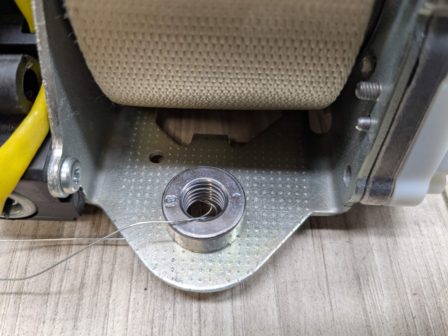 OEM BMW F97 F98 G01 G02 X3 X4 FRONT Right Passenger Seat Belt Retractor BEIGE