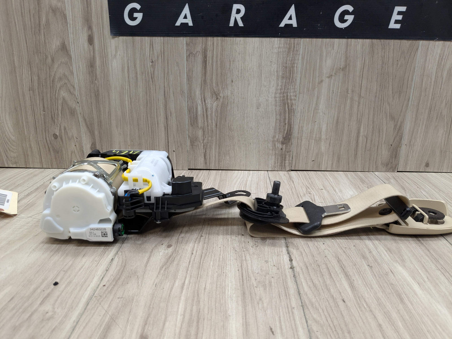 OEM BMW F97 F98 G01 G02 X3 X4 FRONT Right Passenger Seat Belt Retractor BEIGE