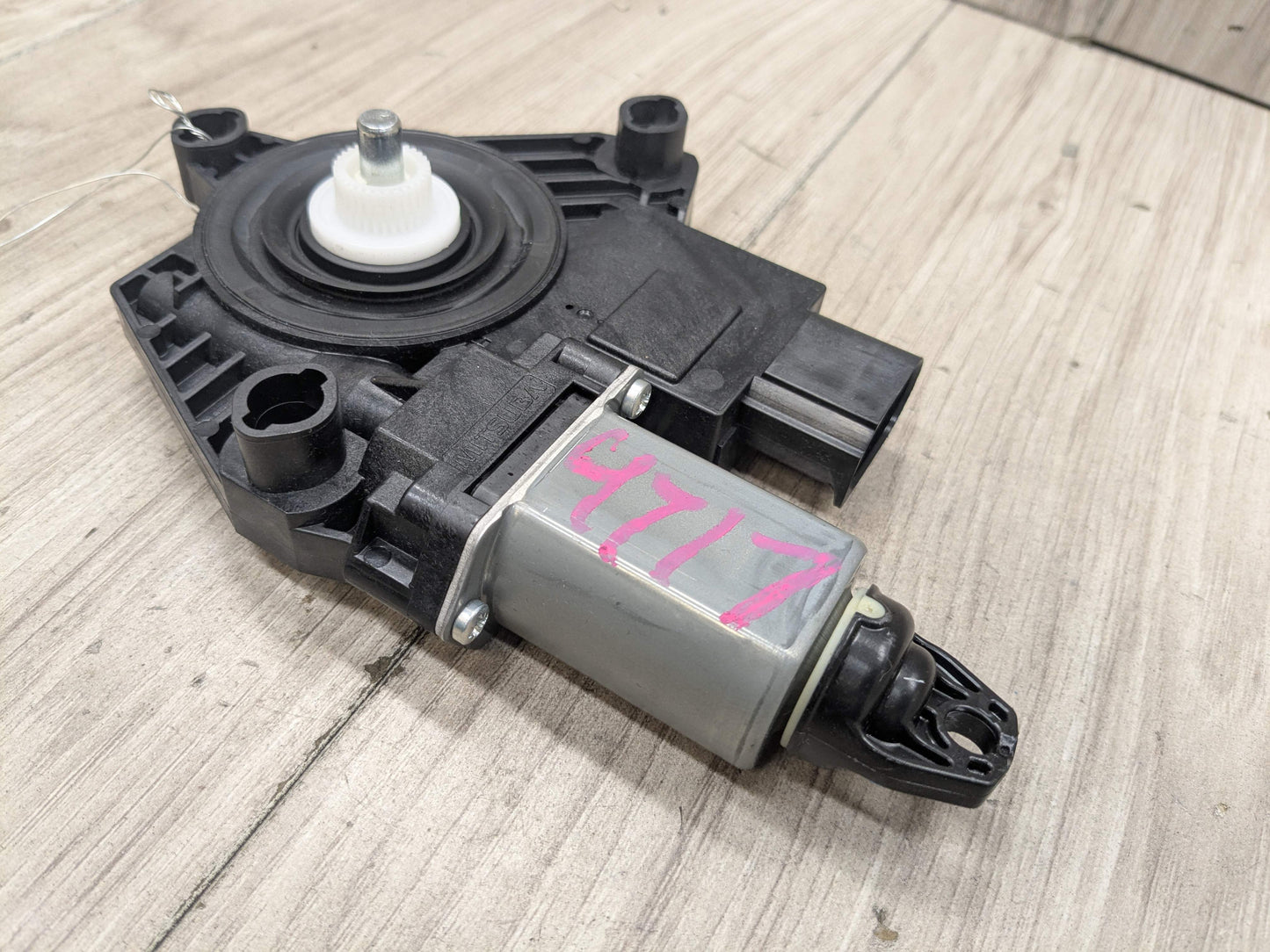 18-24 OEM BMW G01 G02 X3 X4 REAR Right Passenger Door Window Regulator Motor