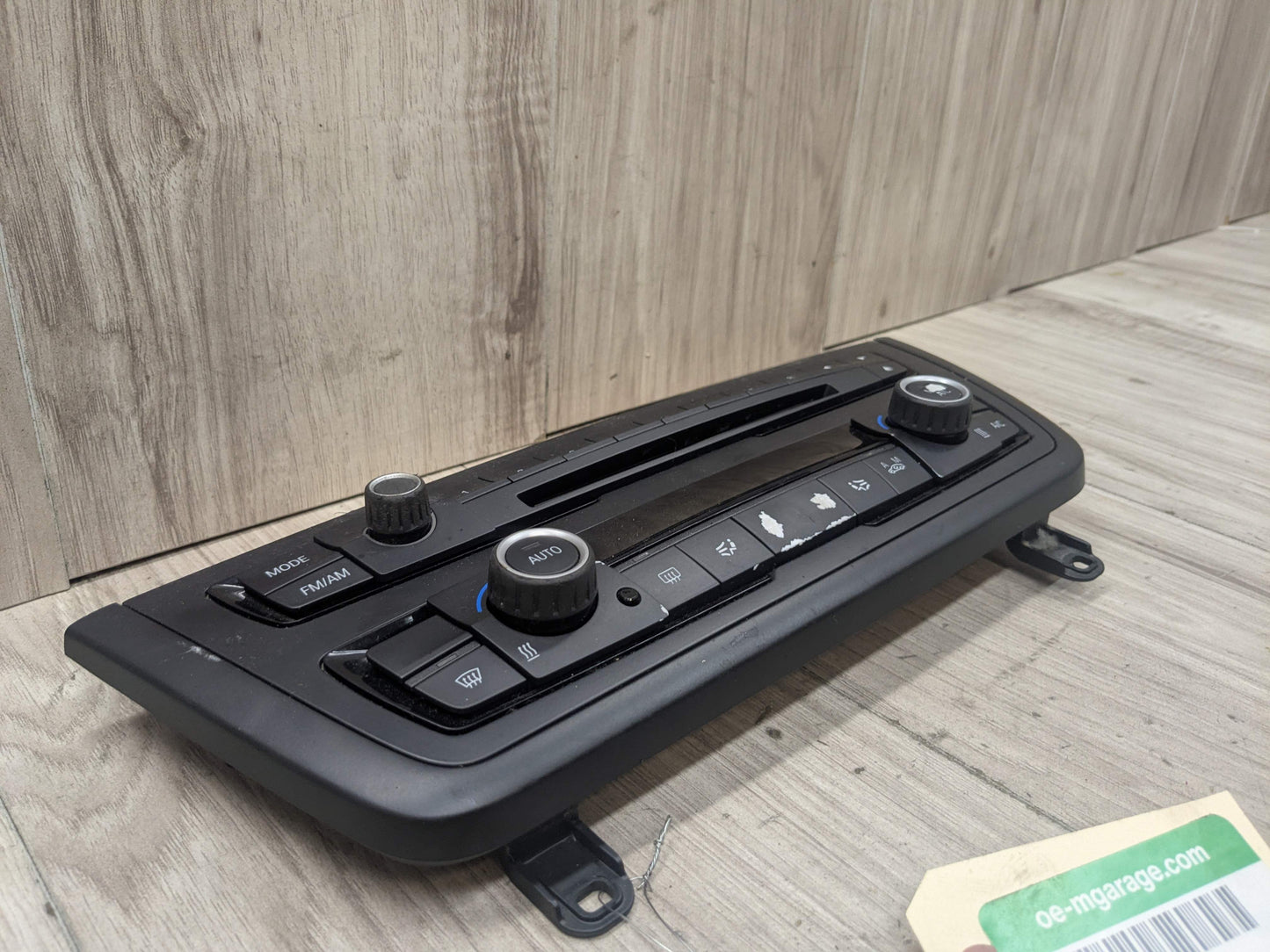 *12-17 OEM BMW F30 F31 F32 F34 AC Heater Control Panel Radio Media Buttons