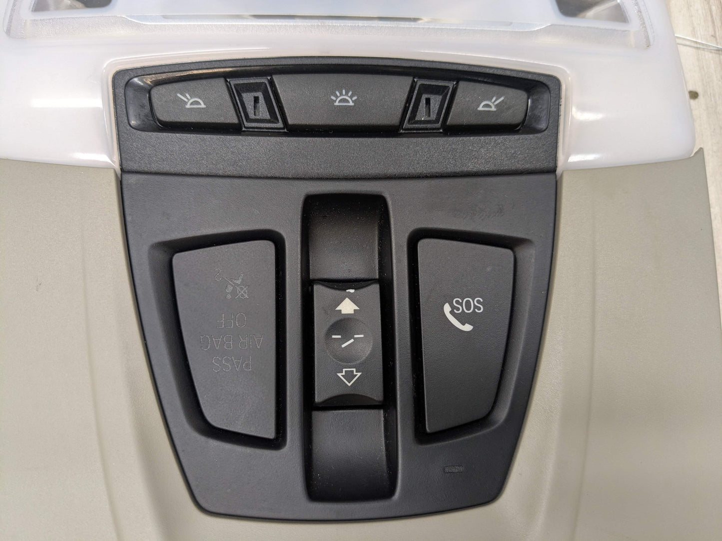 OEM BMW F22 F30 F32 F36 F80 F82 M4 Headliner Roof Console Dome Light SOS Switch