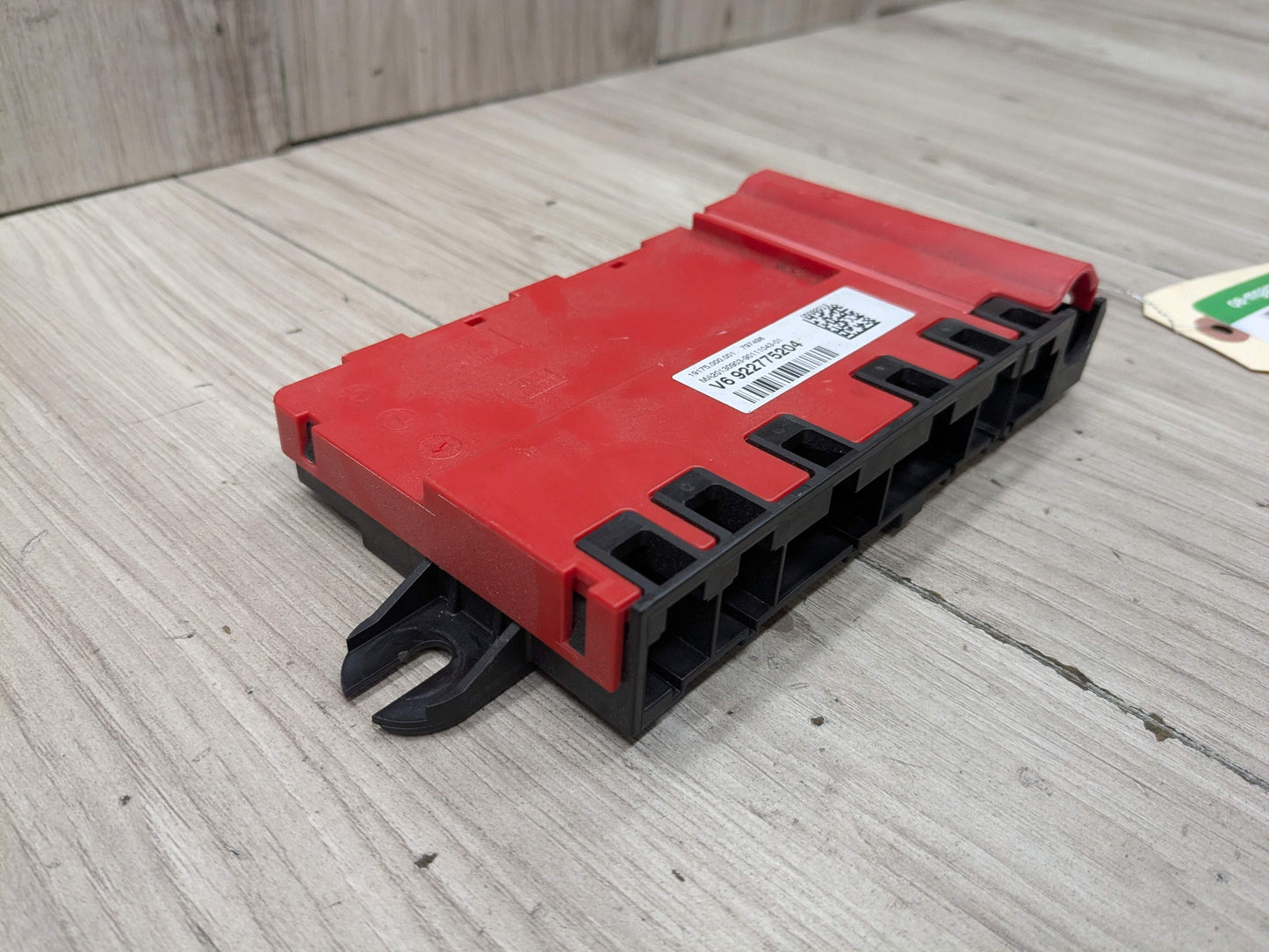 OEM BMW F22 F30 F32 F36 F80 F82 Positive Battery Distributor B+ Power Fuse Box