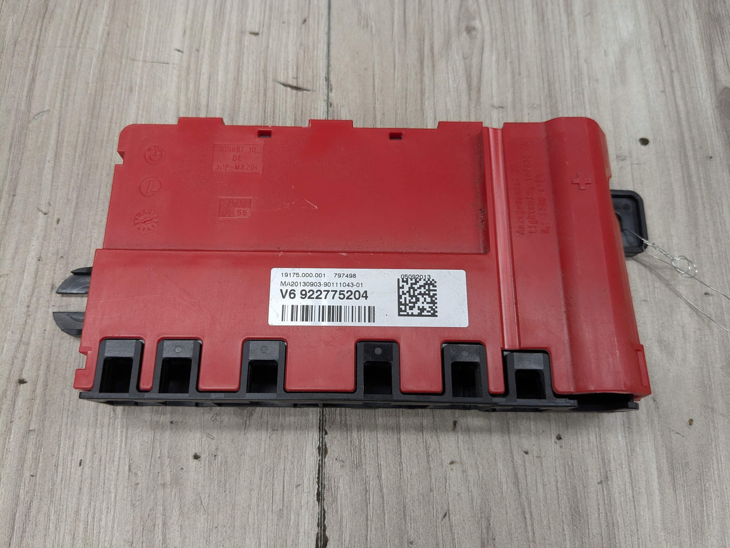 OEM BMW F22 F30 F32 F36 F80 F82 Positive Battery Distributor B+ Power Fuse Box