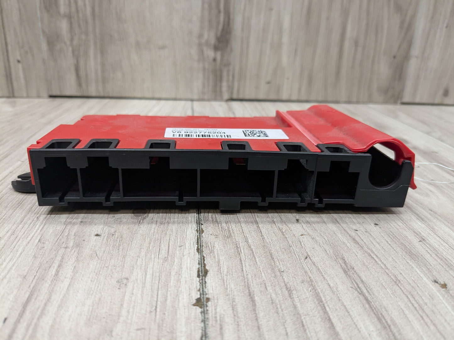 OEM BMW F22 F30 F32 F36 F80 F82 Positive Battery Distributor B+ Power Fuse Box