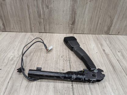 OEM BMW F30 F32 F36 F80 F82 F87 Front Right Passenger Seat Belt Buckle Tensioner